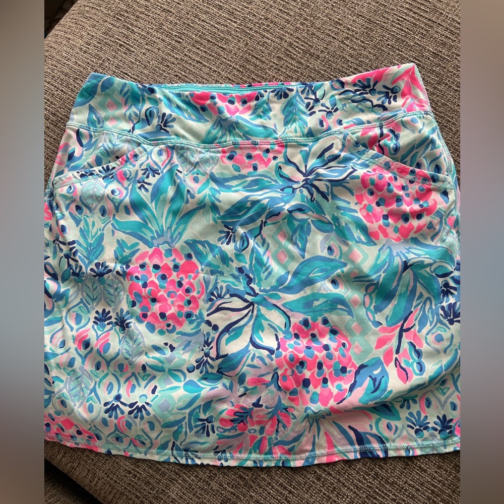 Lily Pulitzer luxe athletic skirt. Size large.